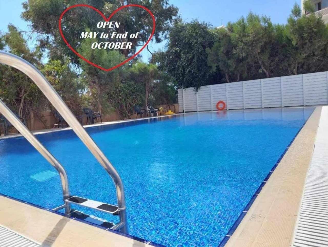 Luxury Penthouse 1Br-Seafront-Seasonal Pool-Central Larnaca Bagian luar foto