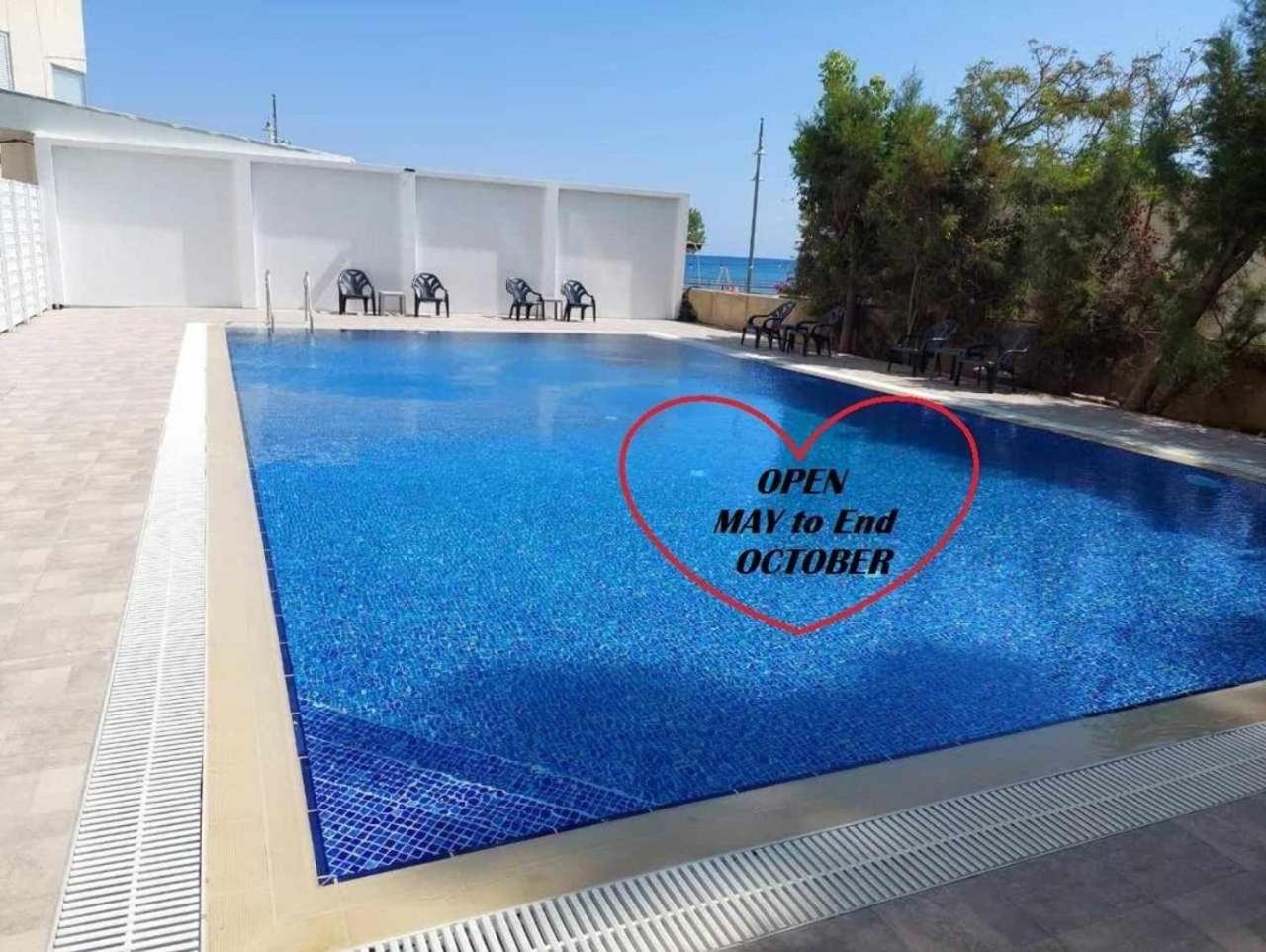 Luxury Penthouse 1Br-Seafront-Seasonal Pool-Central Larnaca Bagian luar foto