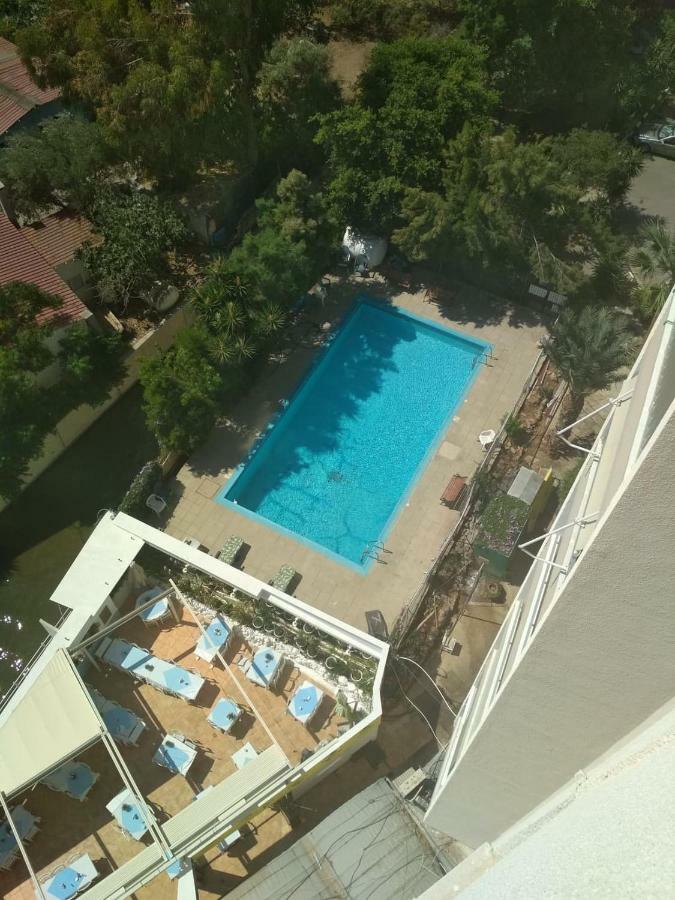 Luxury Penthouse 1Br-Seafront-Seasonal Pool-Central Larnaca Bagian luar foto